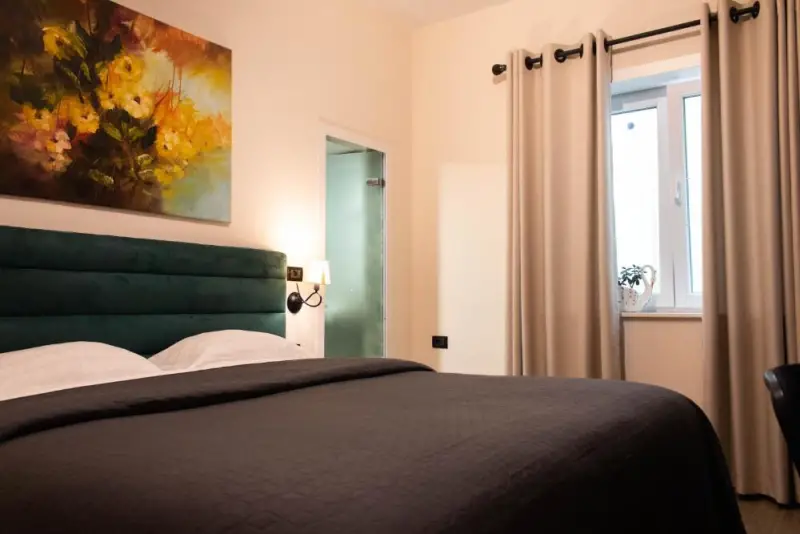 Standard King Room